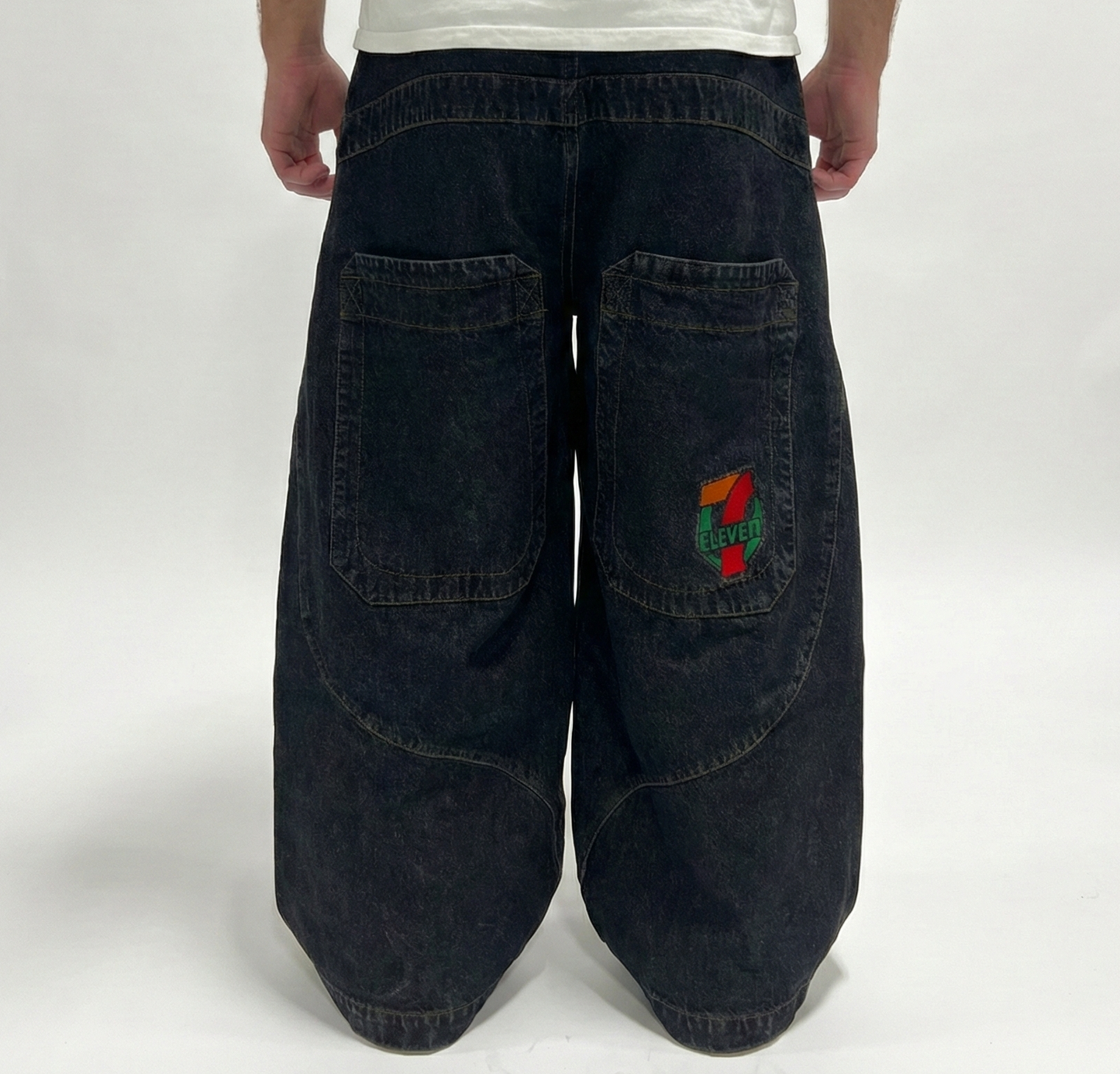 7/11 x Jarritos Looners